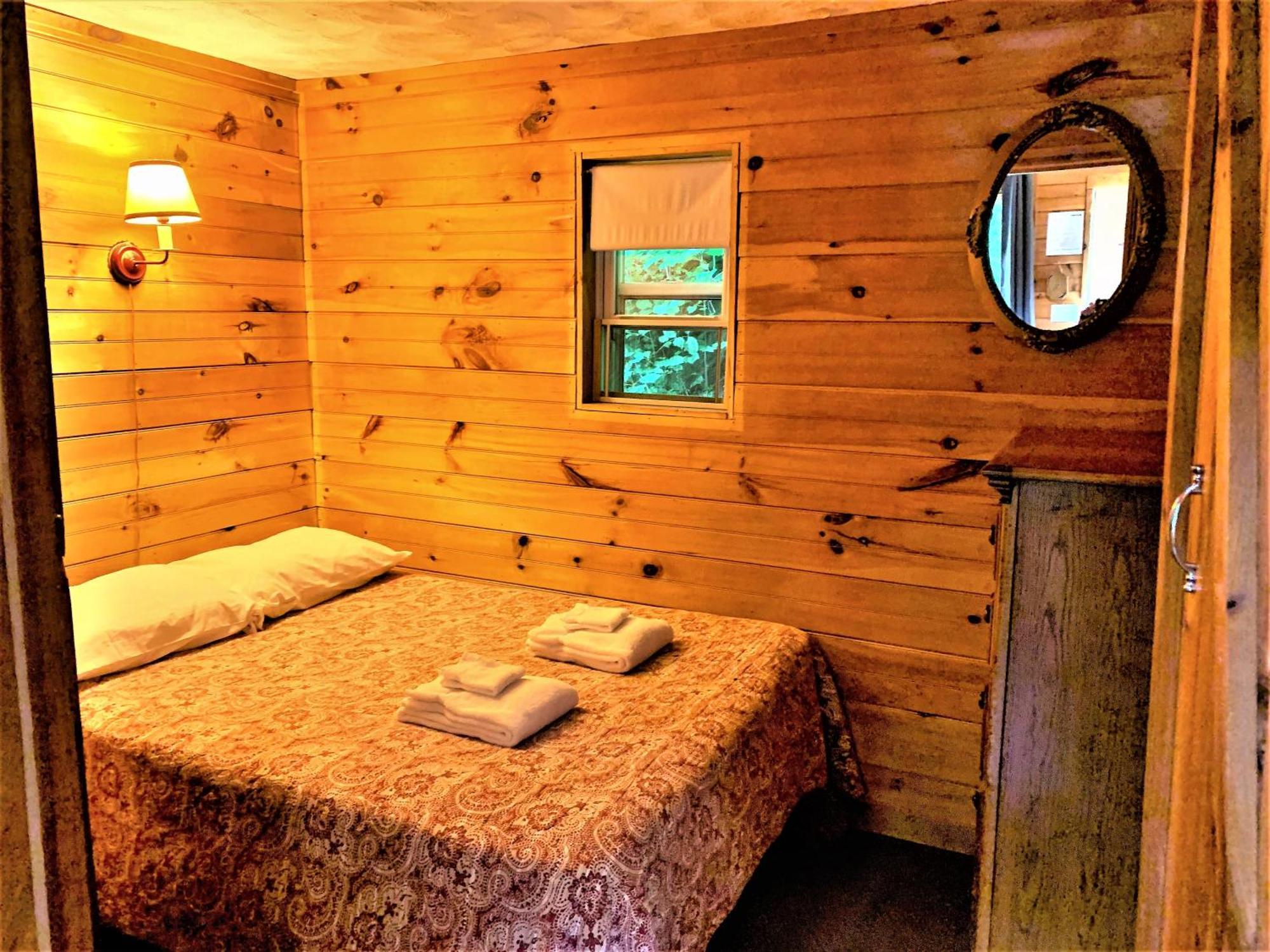 Pine Crest Motel & Cabins Barton Phòng bức ảnh